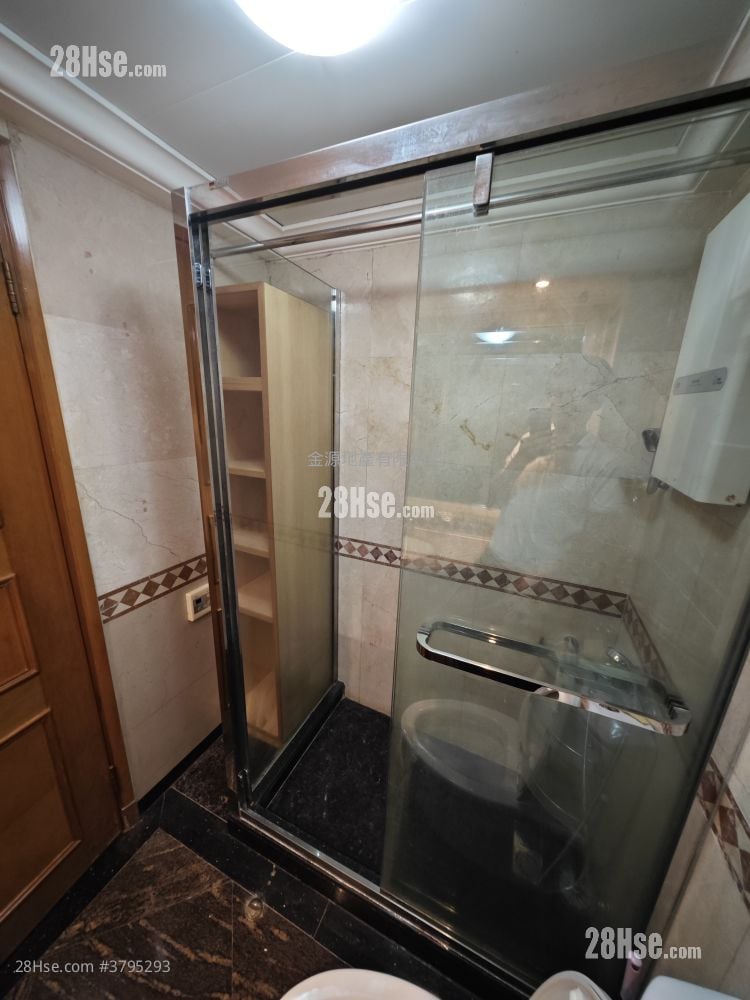 Dragon View Rental 5+ Bedrooms 767 ft²