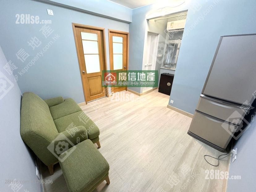Hung Fai Building Sell 2 Bedrooms , 1 Bathroom 335 ft²