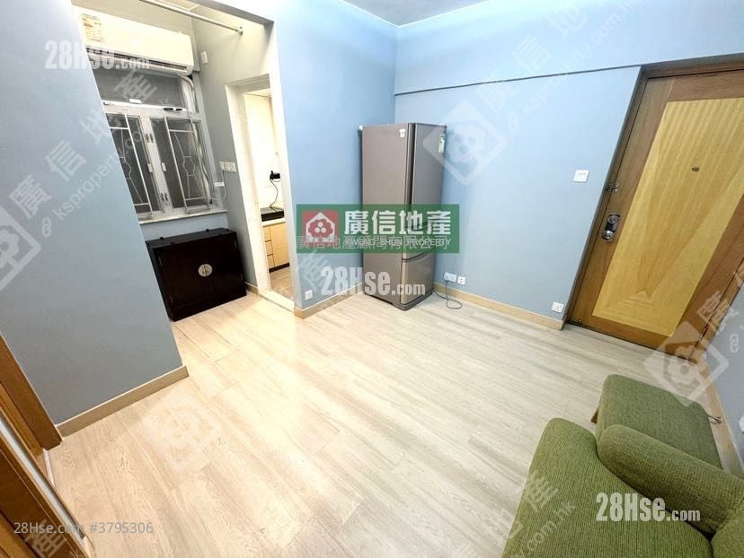 Hung Fai Building Sell 2 Bedrooms , 1 Bathroom 335 ft²