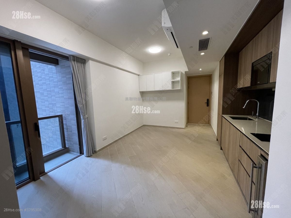 Lp10 Sell 2 Bedrooms 512 ft²