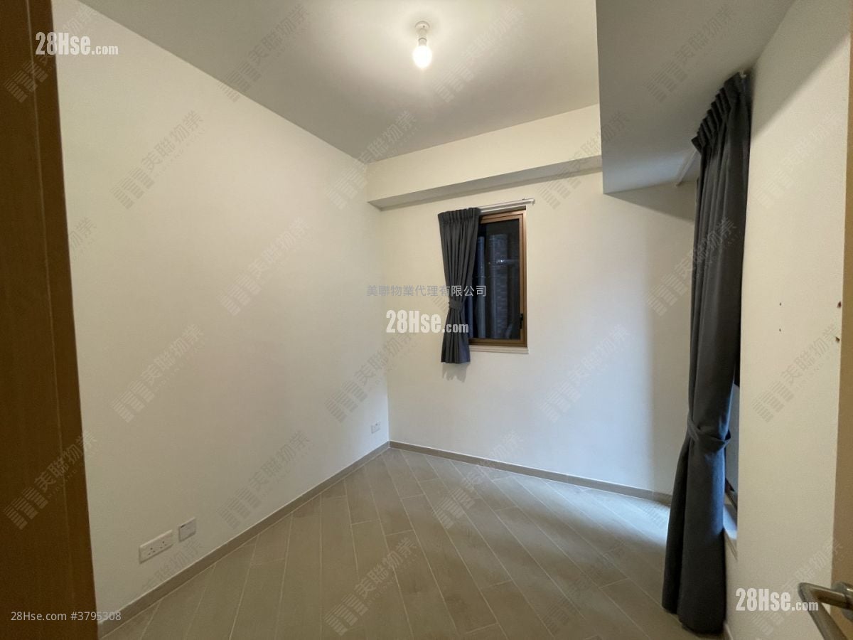 Lp10 Sell 2 Bedrooms 512 ft²