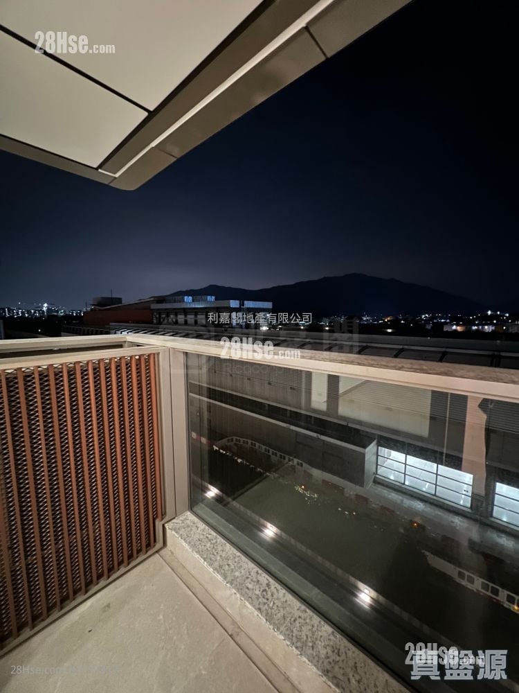 Grand Mayfair  Rental 444 ft²