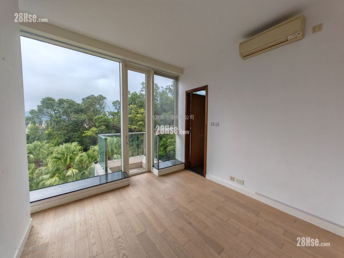 L'utopie Rental 4 Bedrooms , 2 Bathrooms 1,533 ft²