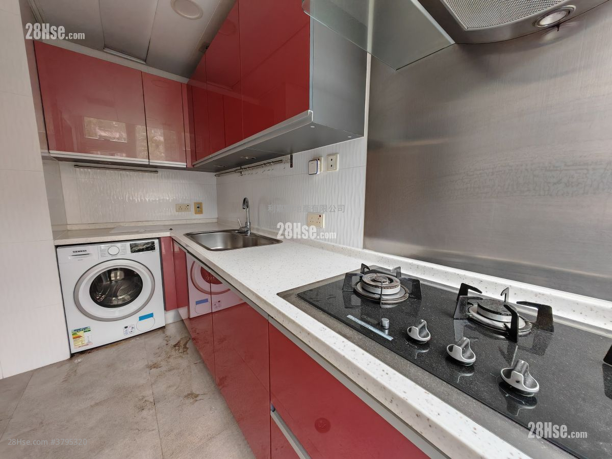 L'utopie Rental 4 Bedrooms , 2 Bathrooms 1,533 ft²