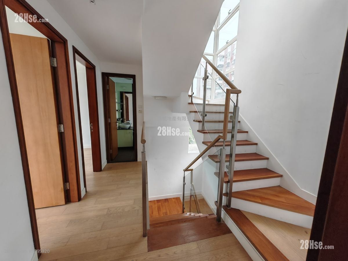 L'utopie Rental 4 Bedrooms , 2 Bathrooms 1,533 ft²