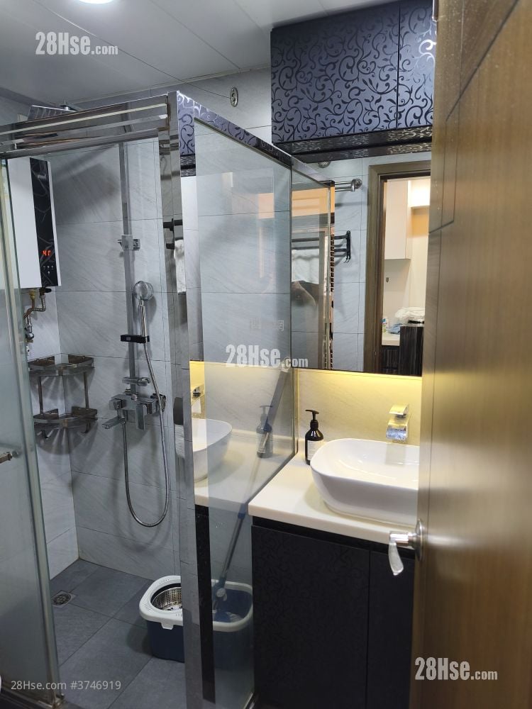 Hong Sing Garden Rental 2 Bedrooms , 1 Bathroom 450 ft²