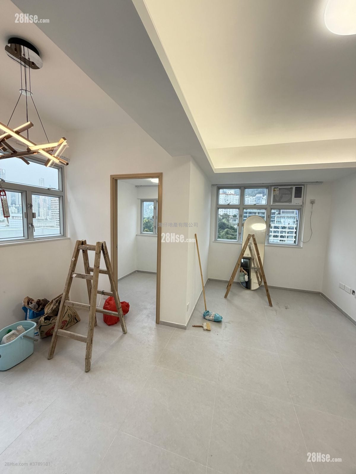 Wah To Building Sell 3 Bedrooms , 1 Bathroom 492 ft²