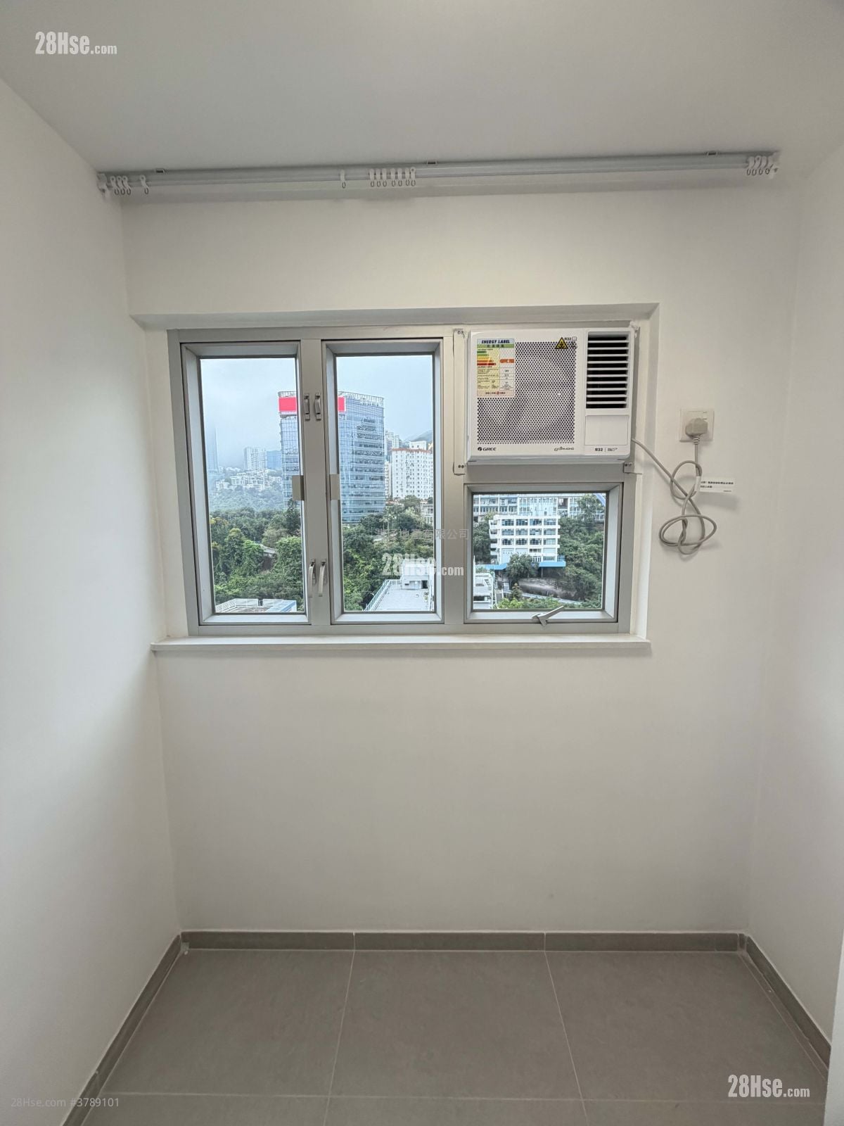 Wah To Building Sell 3 Bedrooms , 1 Bathroom 492 ft²