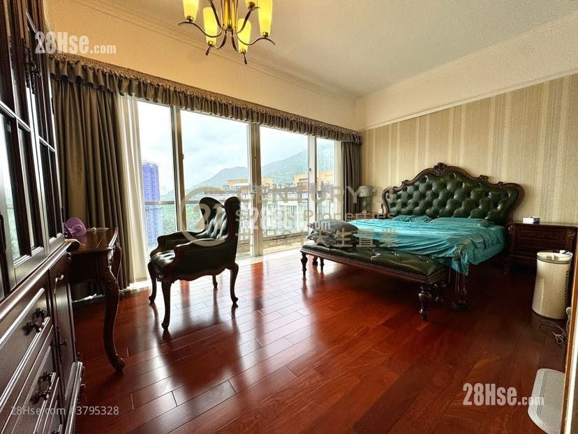 Avignon Sell 5+ Bedrooms , 3 Bathrooms 1,646 ft²