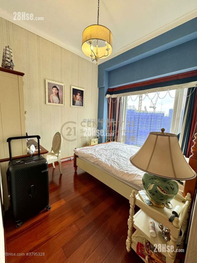 Avignon Sell 5+ Bedrooms , 3 Bathrooms 1,646 ft²