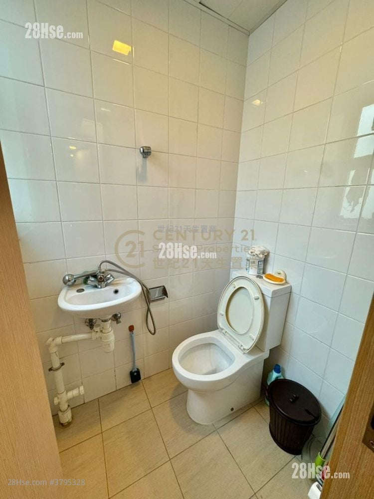 Avignon Sell 5+ Bedrooms , 3 Bathrooms 1,646 ft²