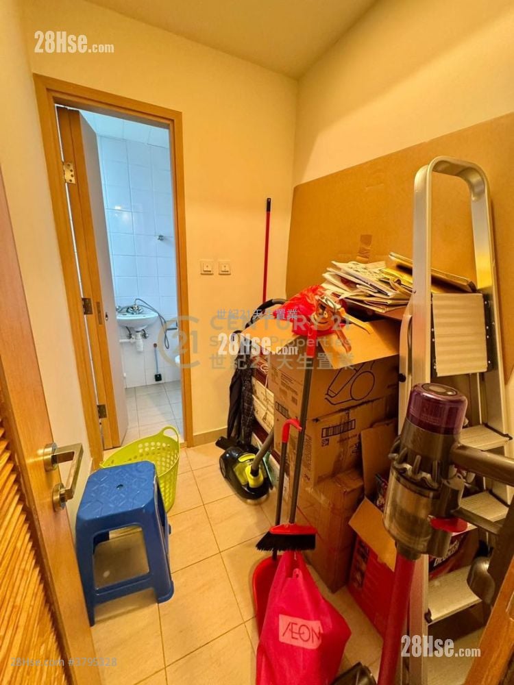 Avignon Sell 5+ Bedrooms , 3 Bathrooms 1,646 ft²