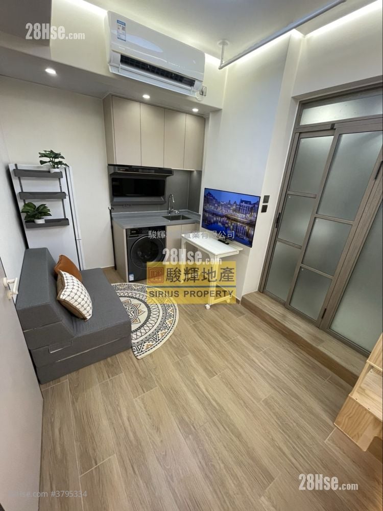 Yan On Building Rental 180 ft²