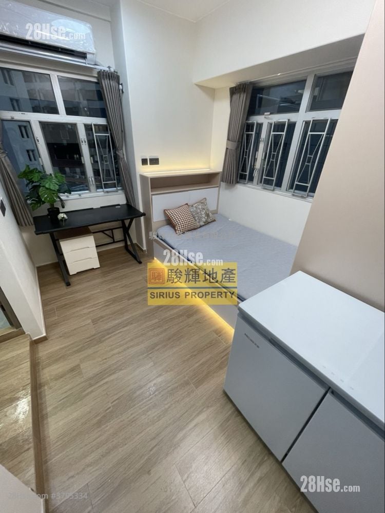 Yan On Building Rental 180 ft²