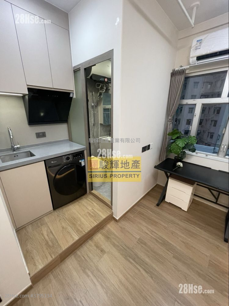 Yan On Building Rental 180 ft²