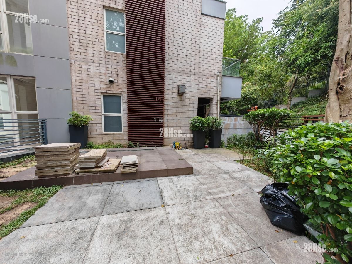 L'utopie Rental 3 Bedrooms , 2 Bathrooms 1,566 ft²