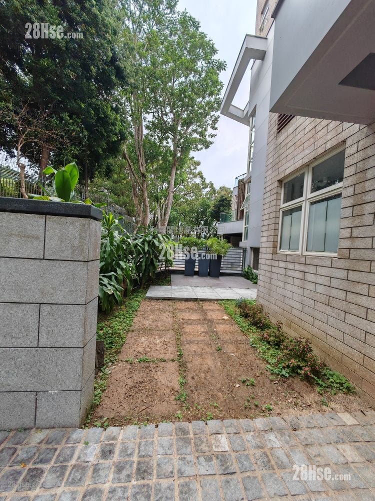 L'utopie Rental 3 Bedrooms , 2 Bathrooms 1,566 ft²