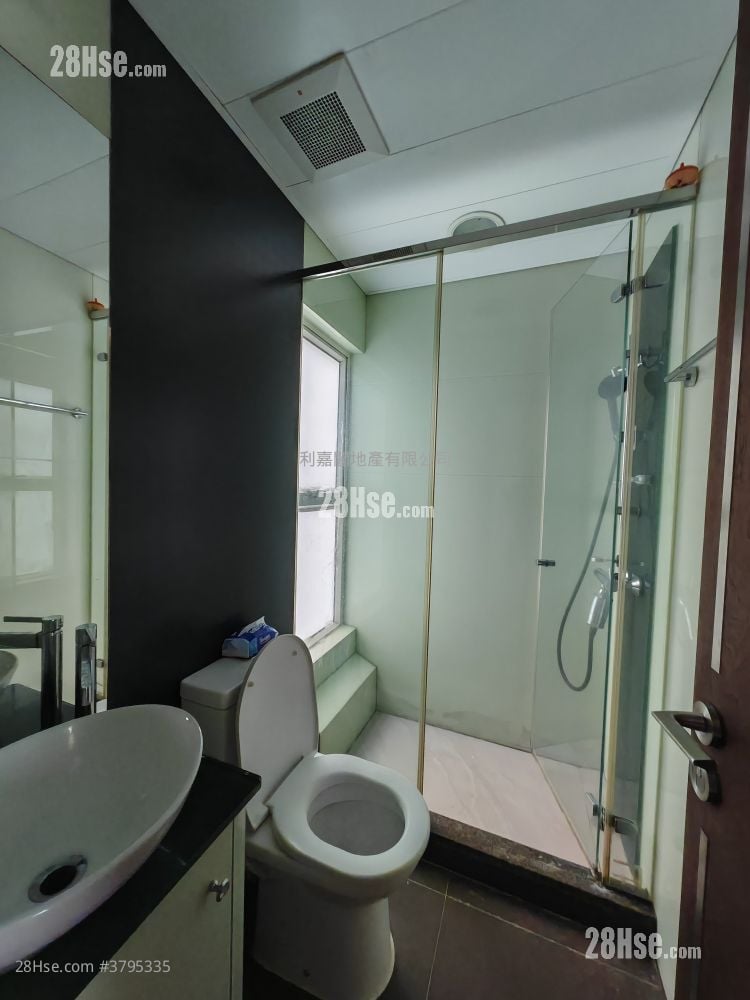 L'utopie Rental 3 Bedrooms , 2 Bathrooms 1,566 ft²