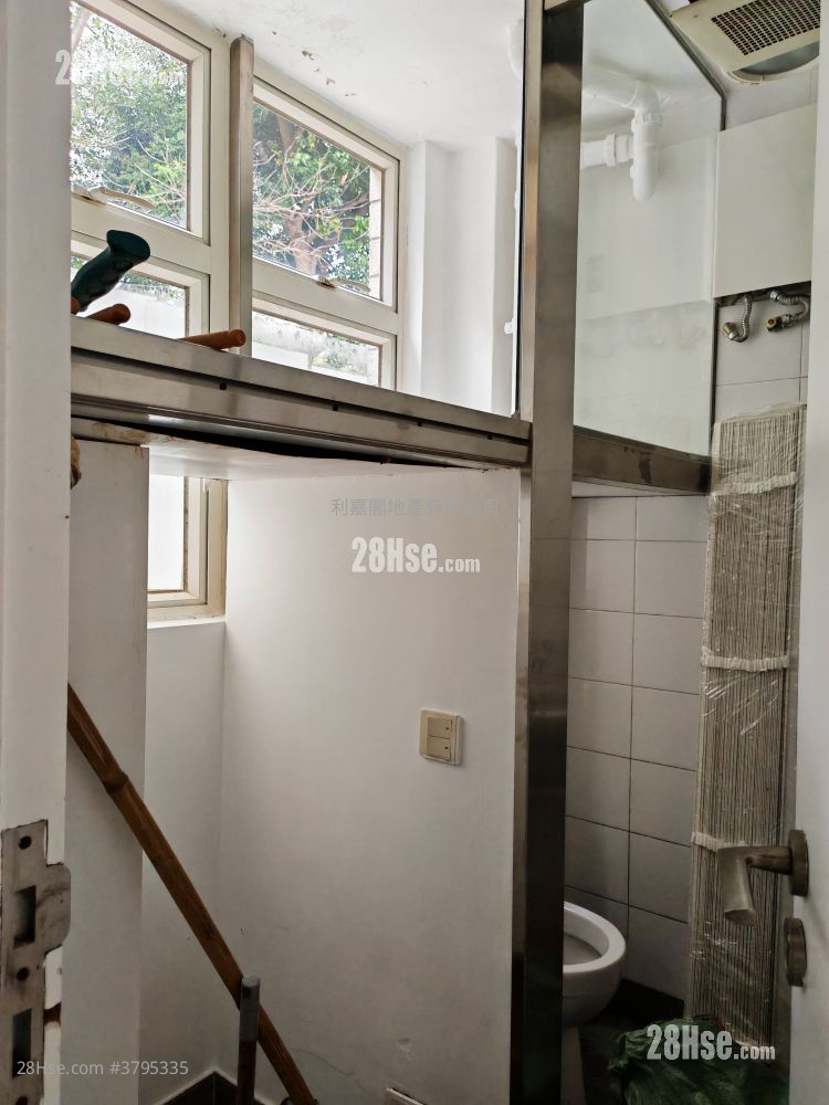 L'utopie Rental 3 Bedrooms , 2 Bathrooms 1,566 ft²