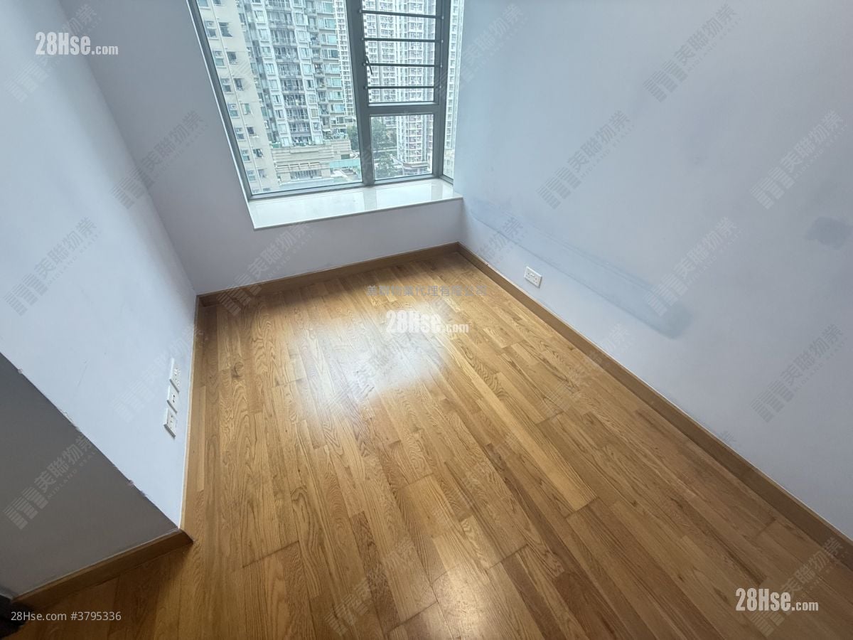 Heya Crystal Sell 2 Bedrooms 502 ft²