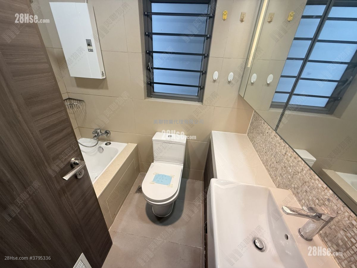 Heya Crystal Sell 2 Bedrooms 502 ft²