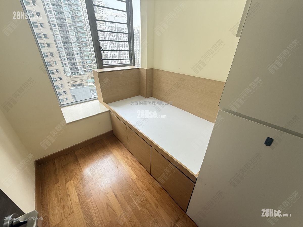 Heya Crystal Sell 2 Bedrooms 502 ft²