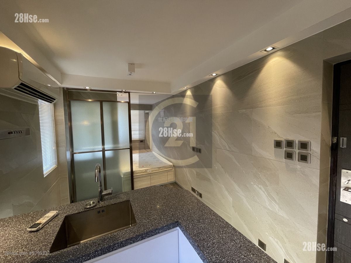 Mannie Garden Sell Studio , 1 Bathroom 203 ft²