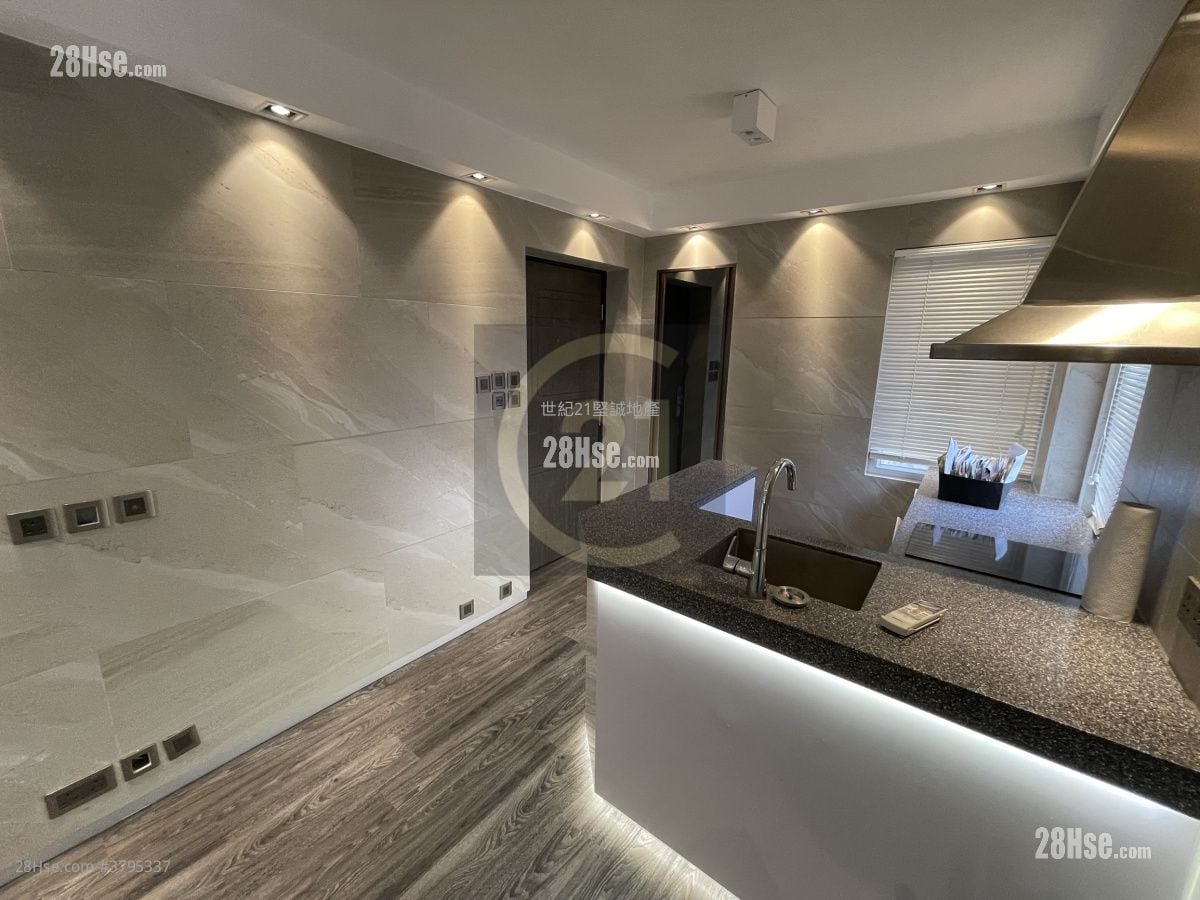 Mannie Garden Sell Studio , 1 Bathroom 203 ft²