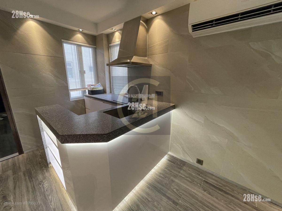 Mannie Garden Sell Studio , 1 Bathroom 203 ft²