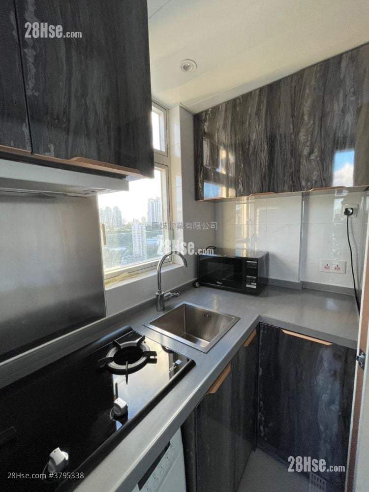 L.harbour18 Sell 2 Bedrooms , 1 Bathroom 424 ft²