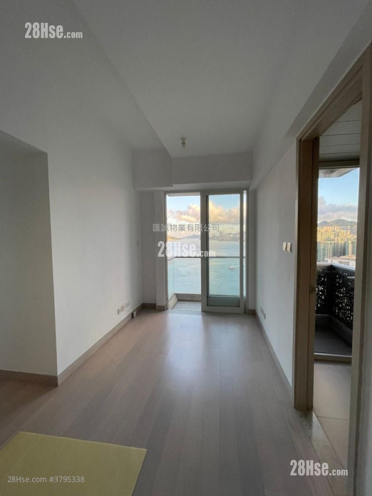 L.harbour18 Sell 2 Bedrooms , 1 Bathroom 424 ft²