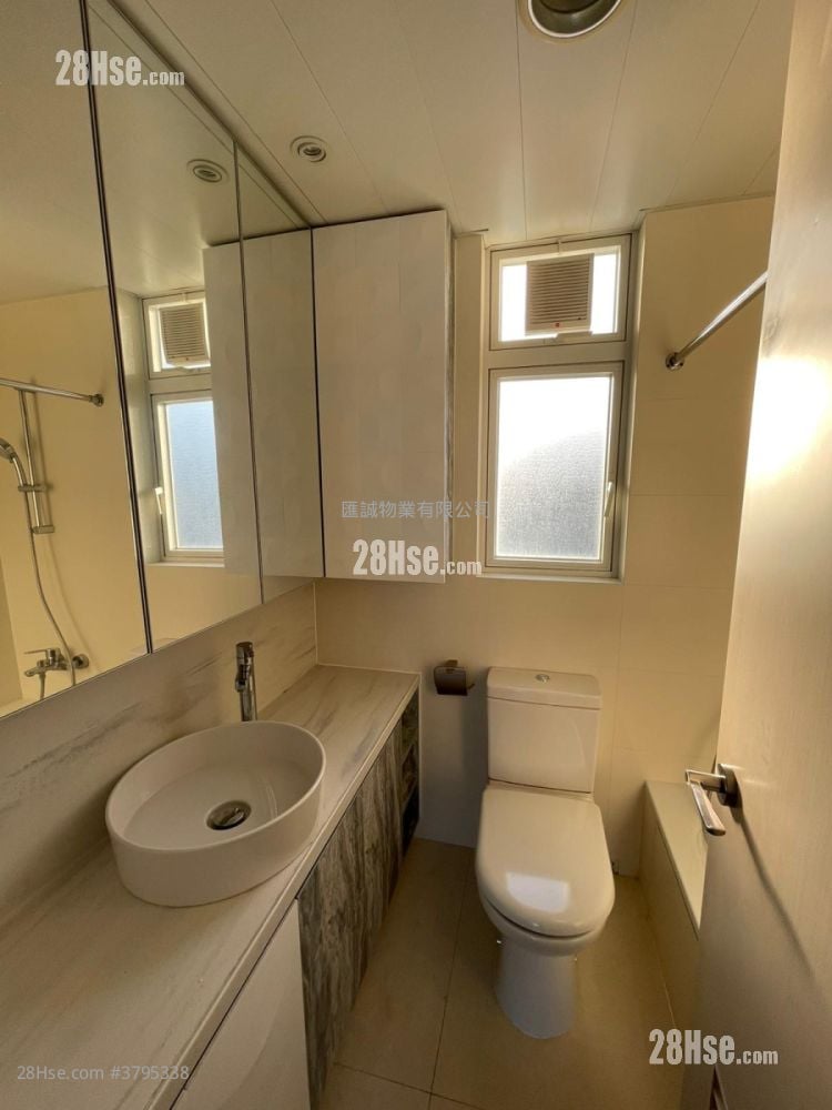 L.harbour18 Sell 2 Bedrooms , 1 Bathroom 424 ft²