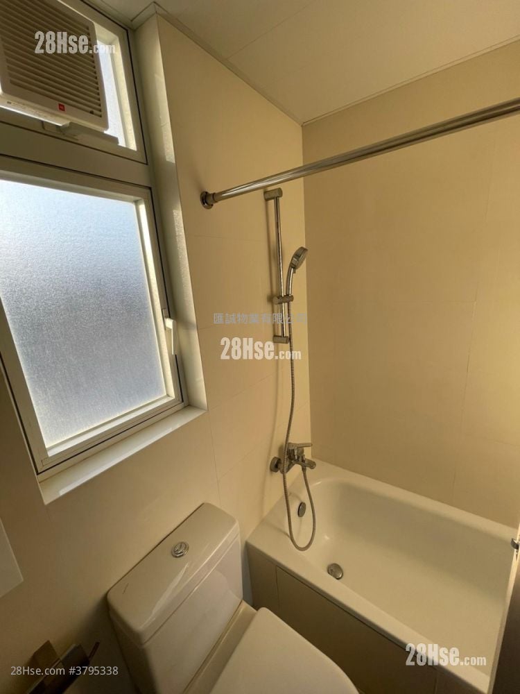 L.harbour18 Sell 2 Bedrooms , 1 Bathroom 424 ft²