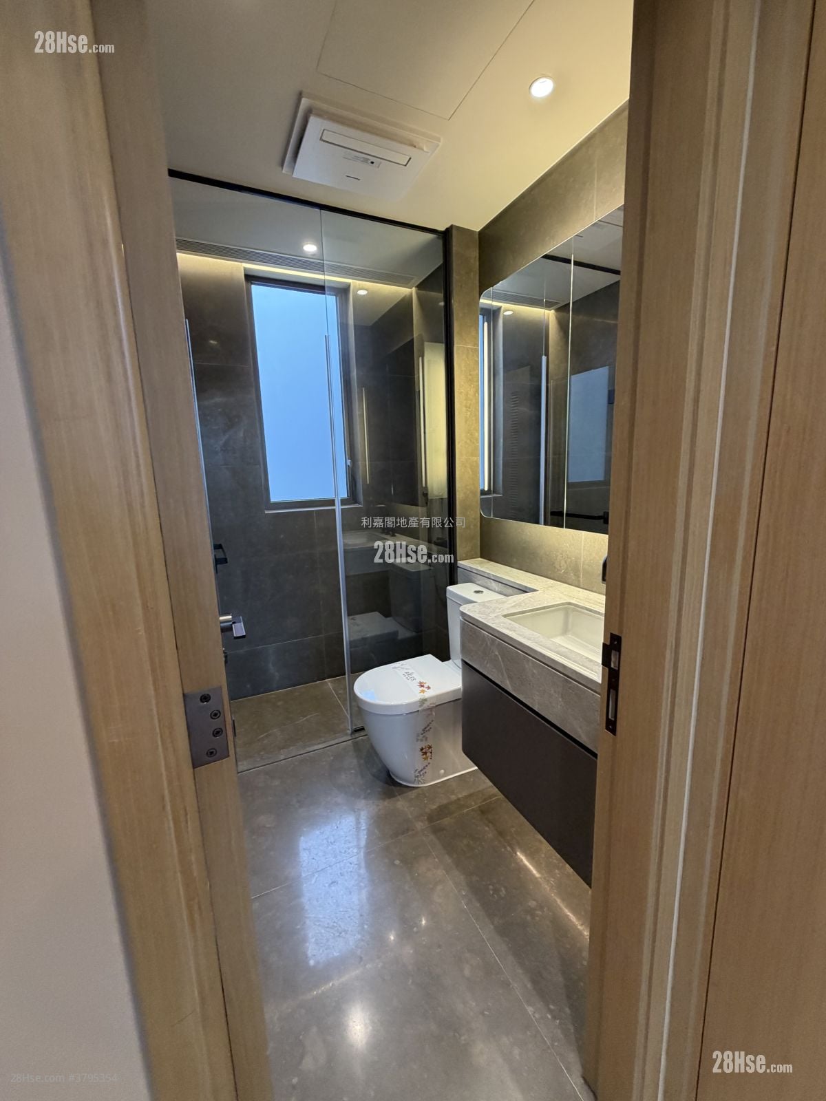 The Arles Rental 4 Bedrooms , 2 Bathrooms 2,001 ft²