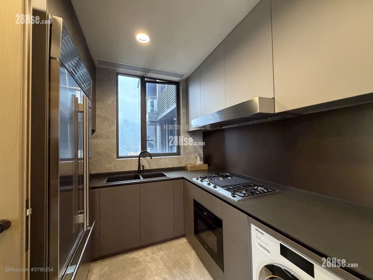 The Arles Rental 4 Bedrooms , 2 Bathrooms 2,001 ft²