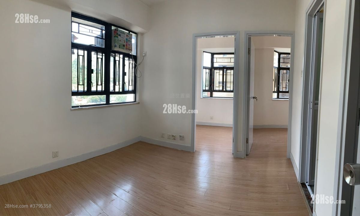 伟华中心 售盘 2 房 , 1 浴室 308 平方尺