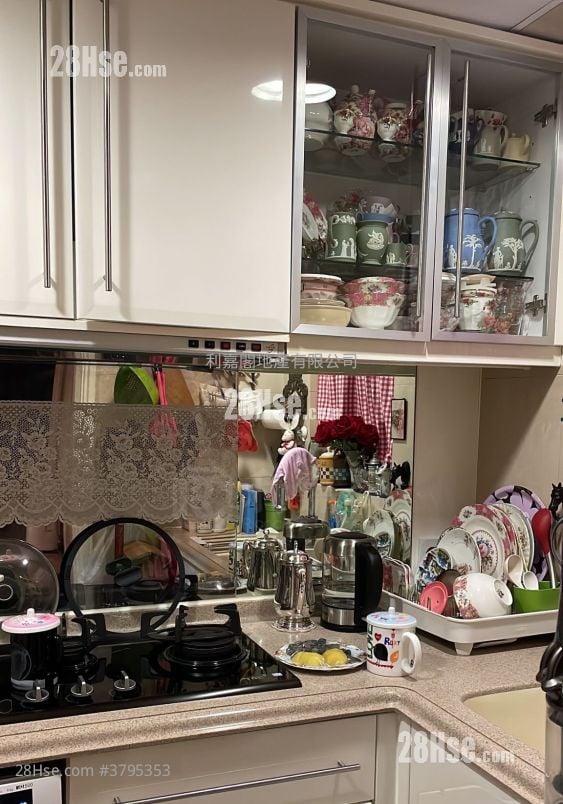 Banyan Garden Sell 2 Bedrooms , 1 Bathroom 468 ft²