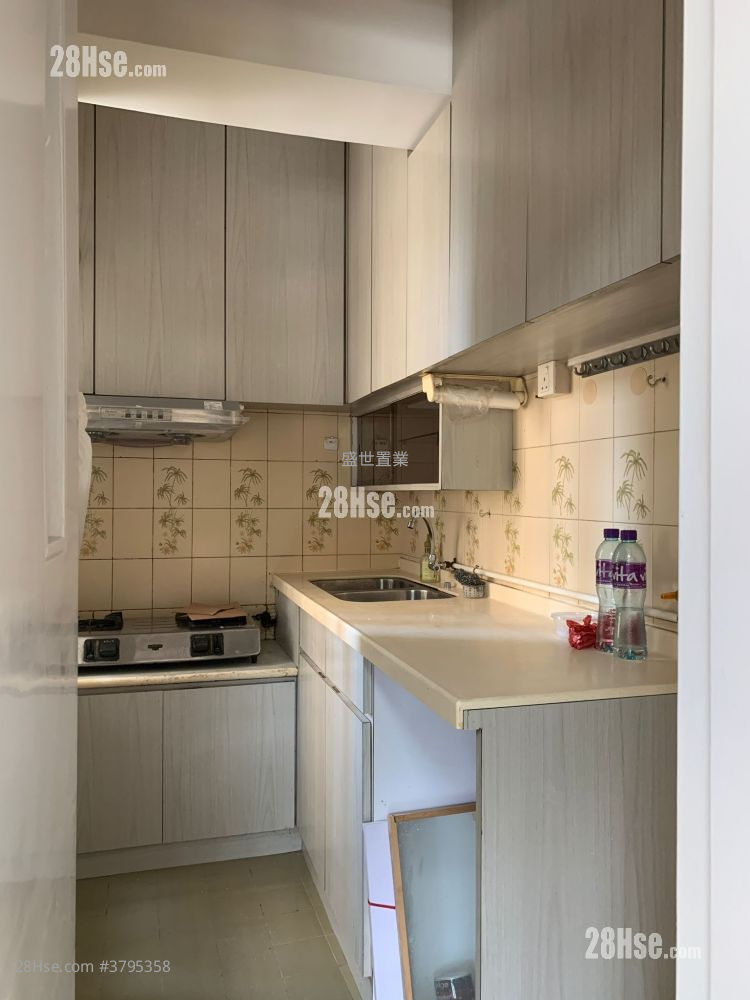 伟华中心 售盘 2 房 , 1 浴室 308 平方尺