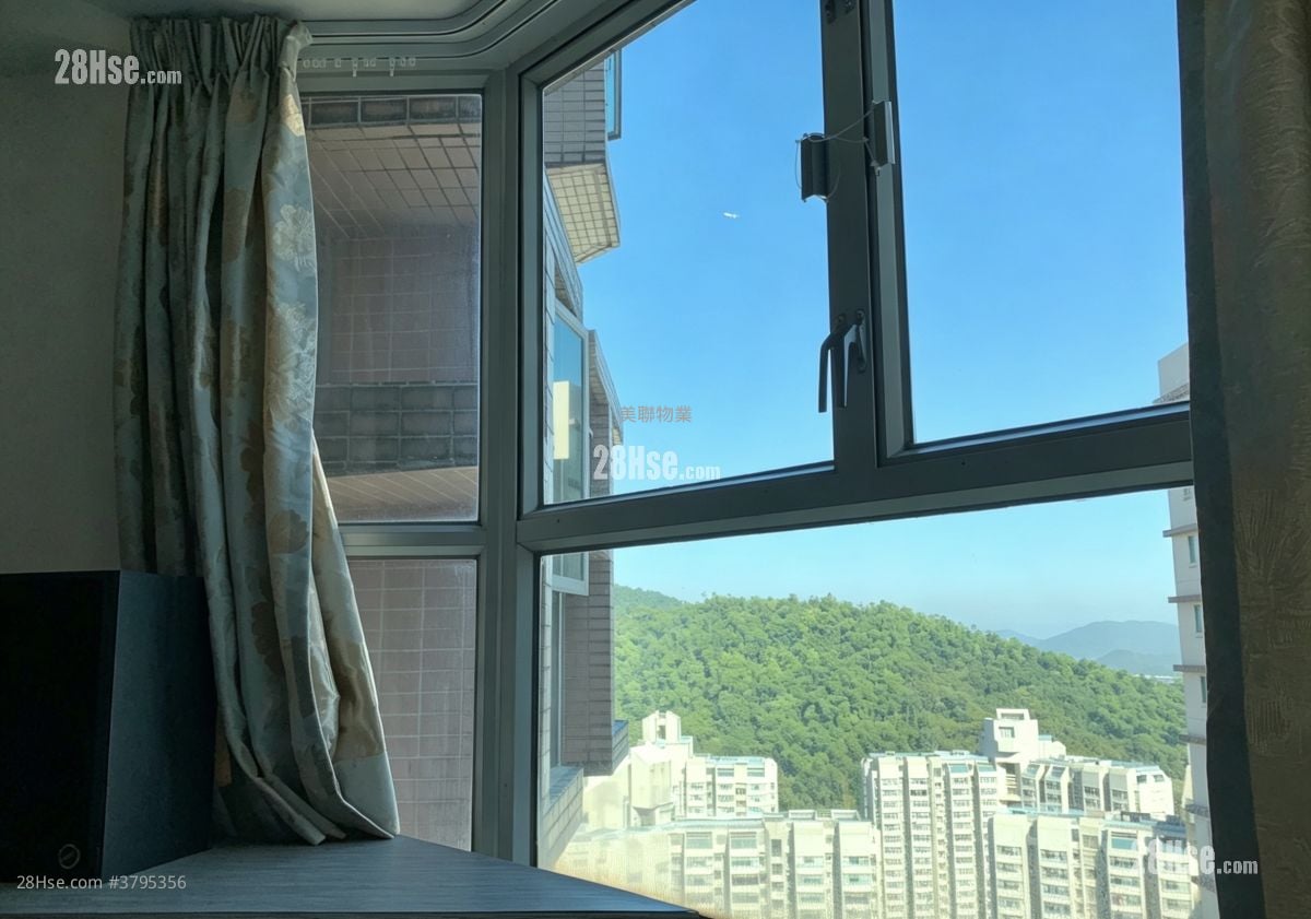 The Pinnacle Sell 3 Bedrooms 564 ft²