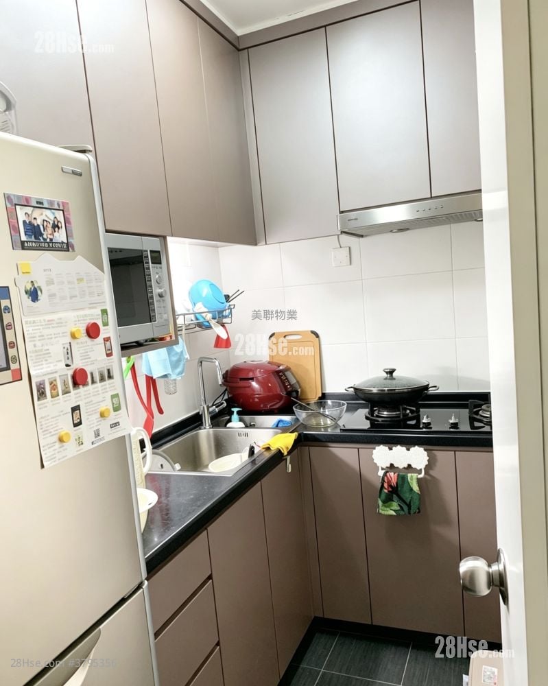 The Pinnacle Sell 3 Bedrooms 564 ft²