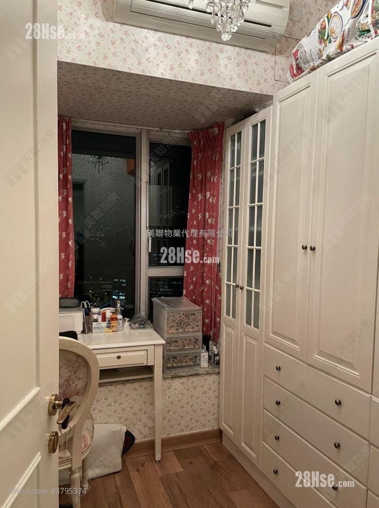 Banyan Garden Sell 2 Bedrooms , 1 Bathroom 468 ft²