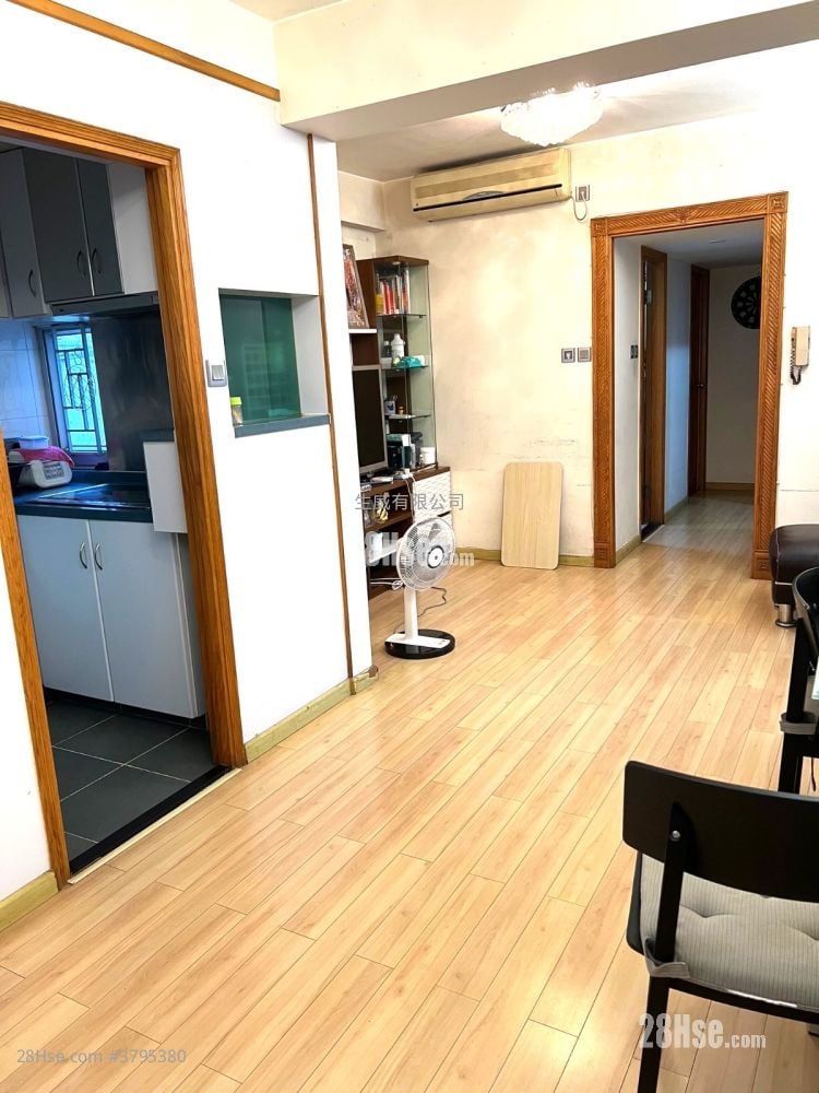 富安花园 售盘 3 房 , 1 浴室 597 平方尺