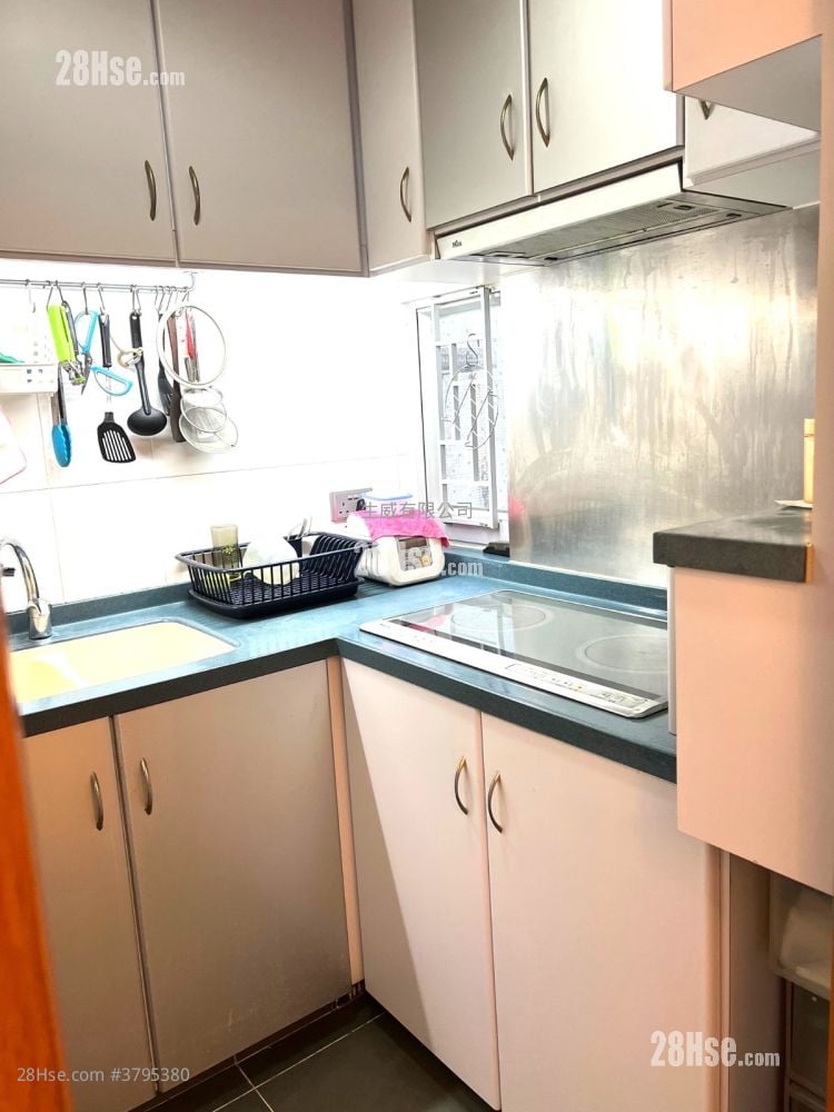 富安花园 售盘 3 房 , 1 浴室 597 平方尺