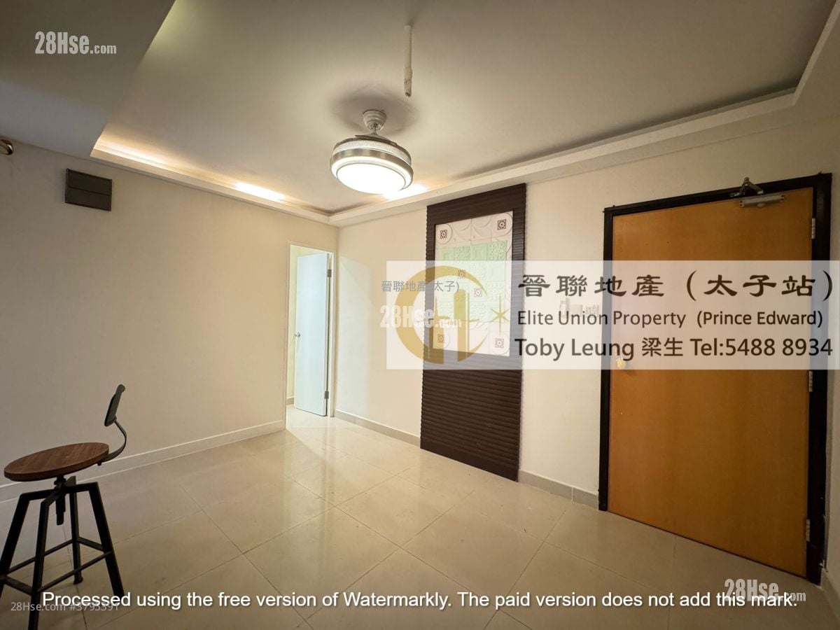 Shun Hing Building Sell 2 Bedrooms , 1 Toilet 328 ft²