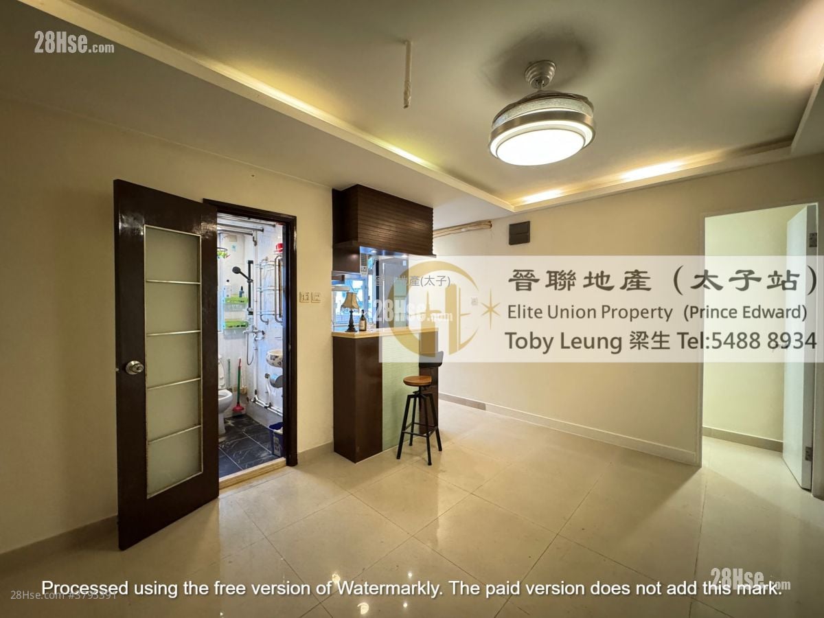 Shun Hing Building Sell 2 Bedrooms , 1 Toilet 328 ft²