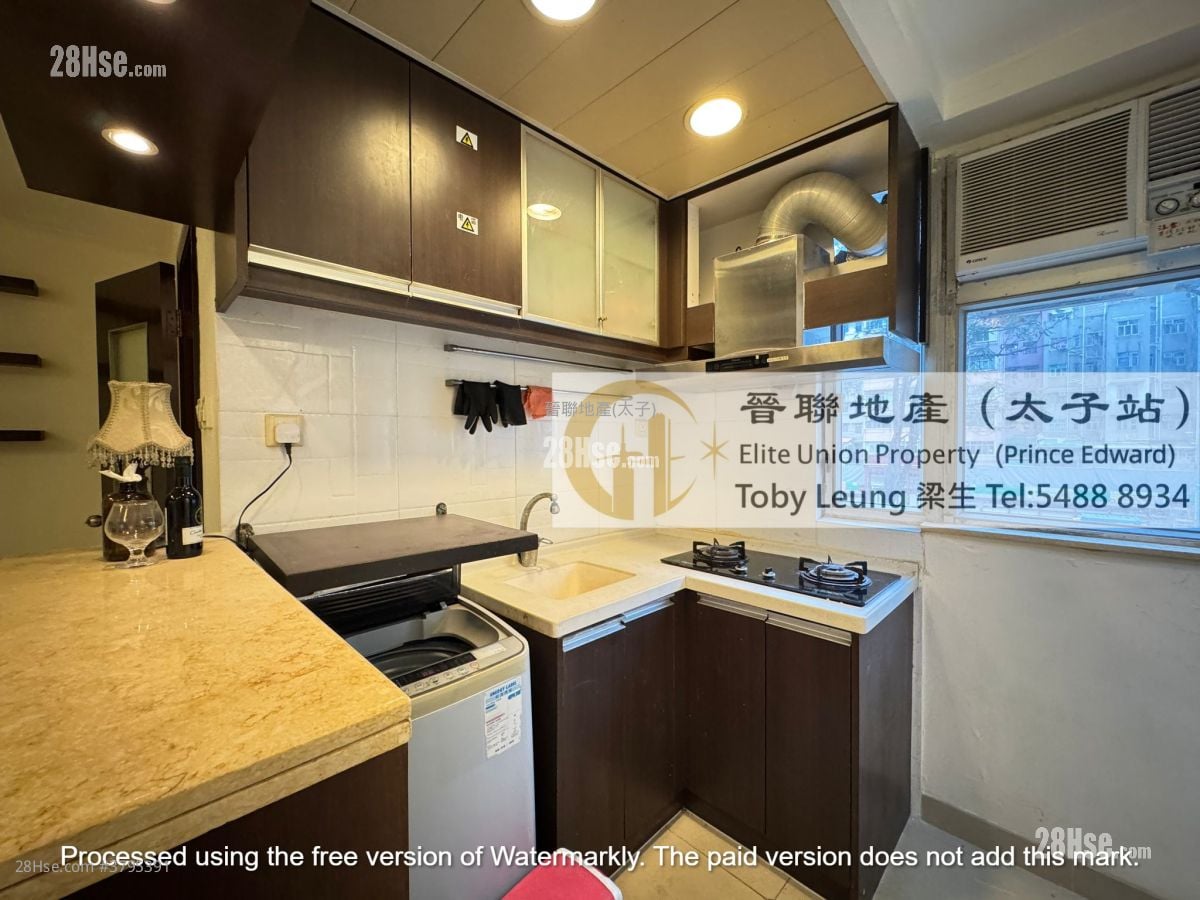 Shun Hing Building Sell 2 Bedrooms , 1 Toilet 328 ft²