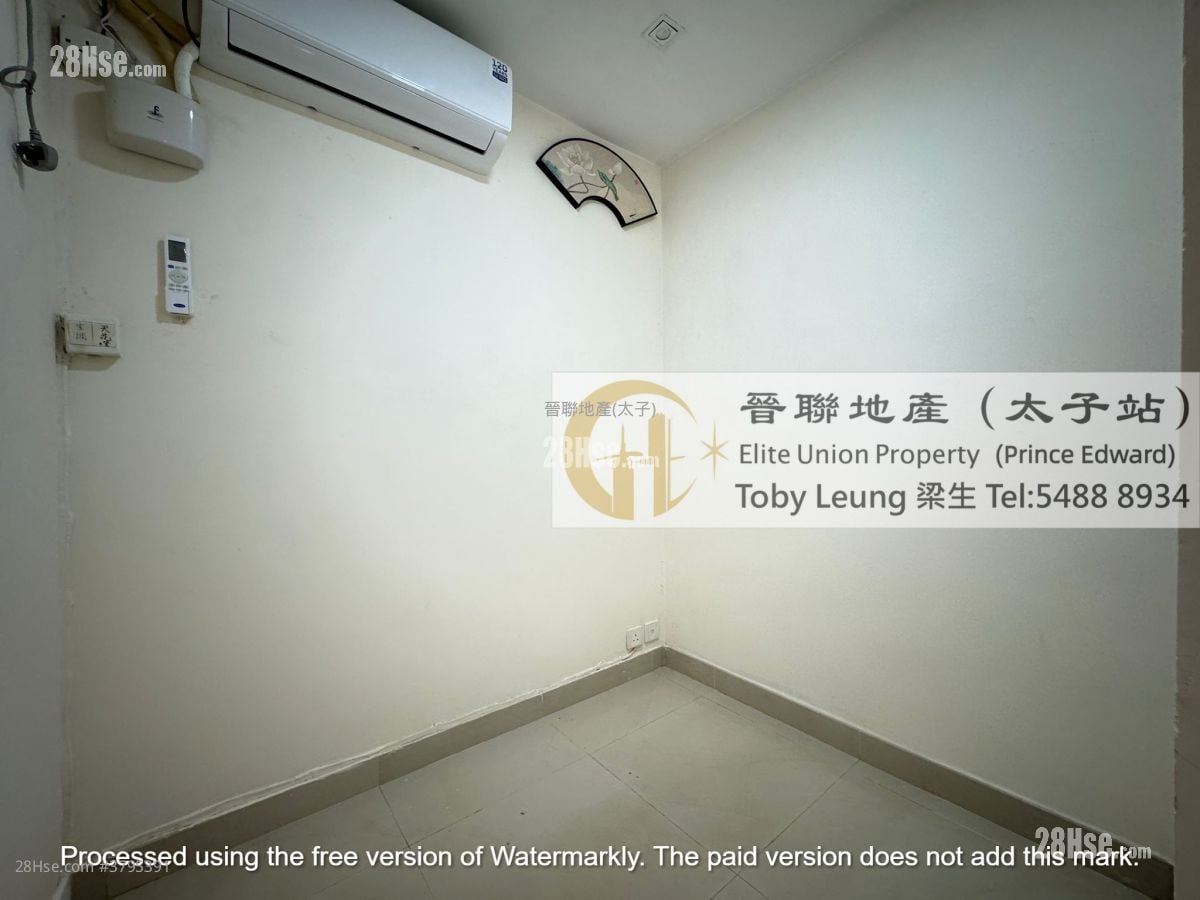 Shun Hing Building Sell 2 Bedrooms , 1 Toilet 328 ft²