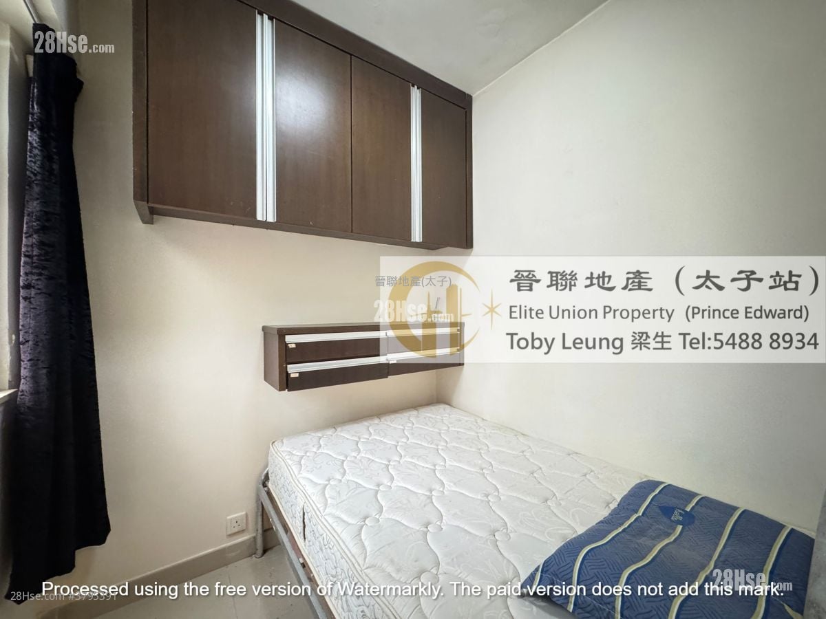 Shun Hing Building Sell 2 Bedrooms , 1 Toilet 328 ft²