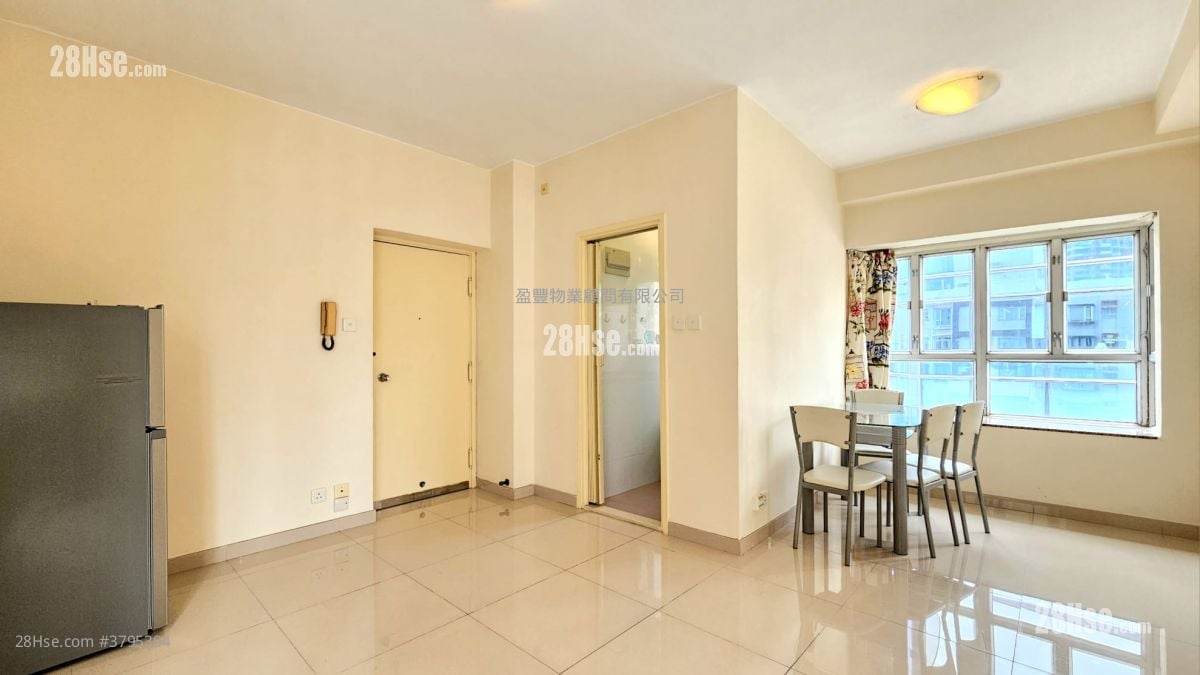 乐满大厦 售盘 2 房 , 1 浴室 404 平方尺