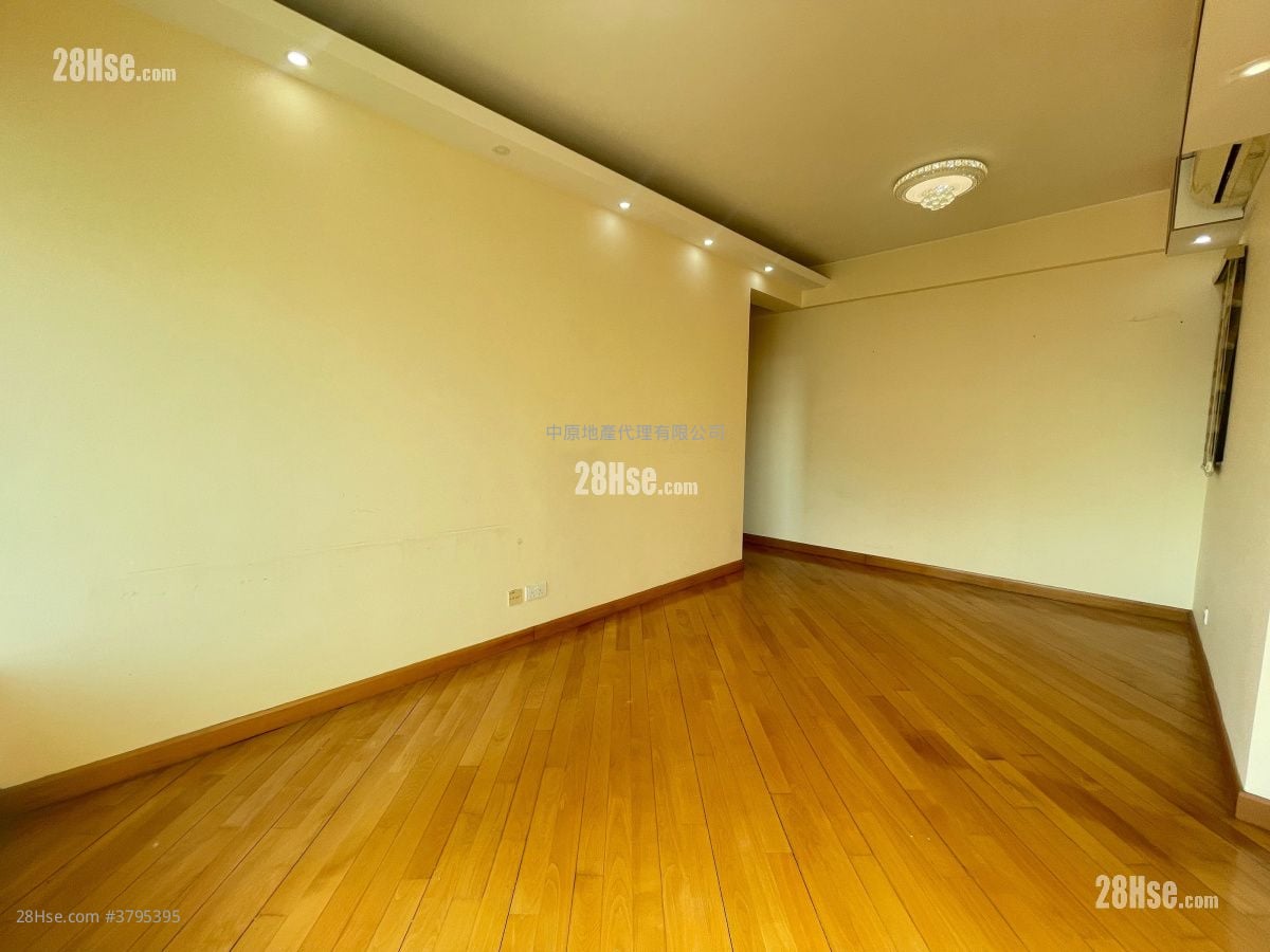 名逸居 租盘 2 房 551 平方尺